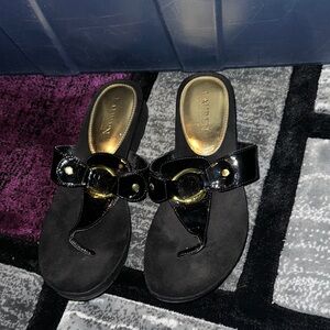 Lauren Ralph Lauren Black Patent Thong Sandals with Gold Ring Accent